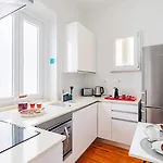 Bright Loft @ Downtown شقة