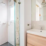 Bright Loft @ Downtown